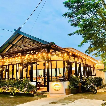Belaya Hotel Jepara Exterior photo